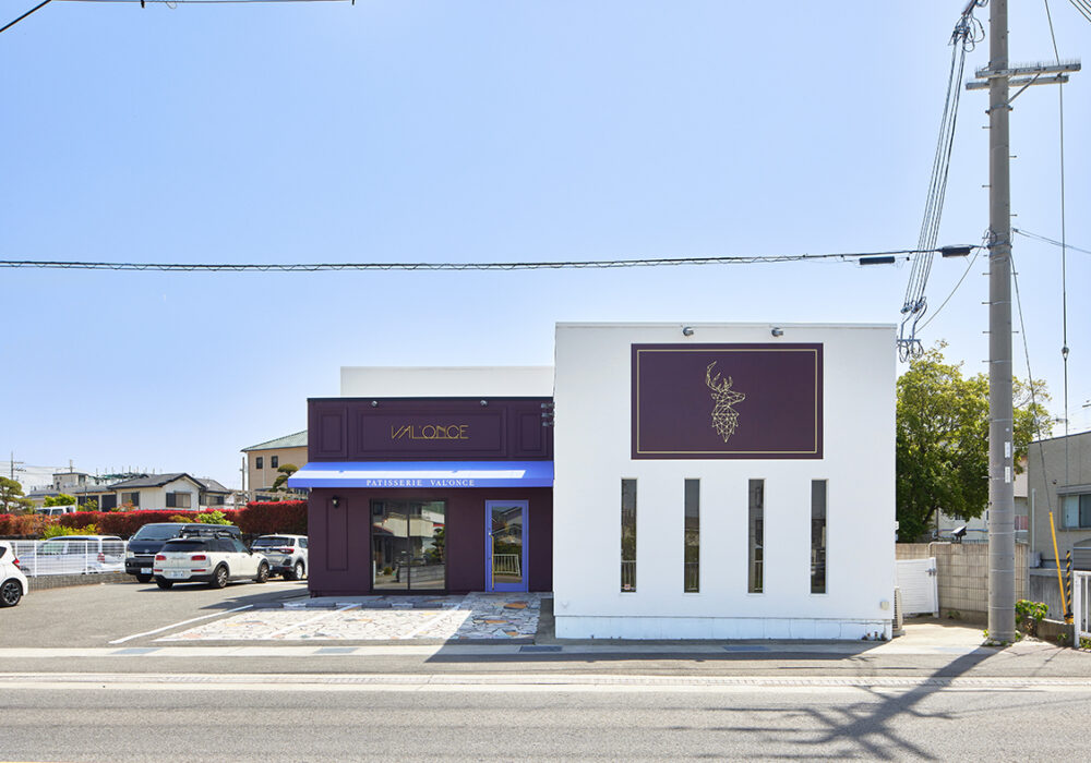 店舗デザインの事例(ケーキ屋サイン)｜和歌山・東京デザイン事務所＆A