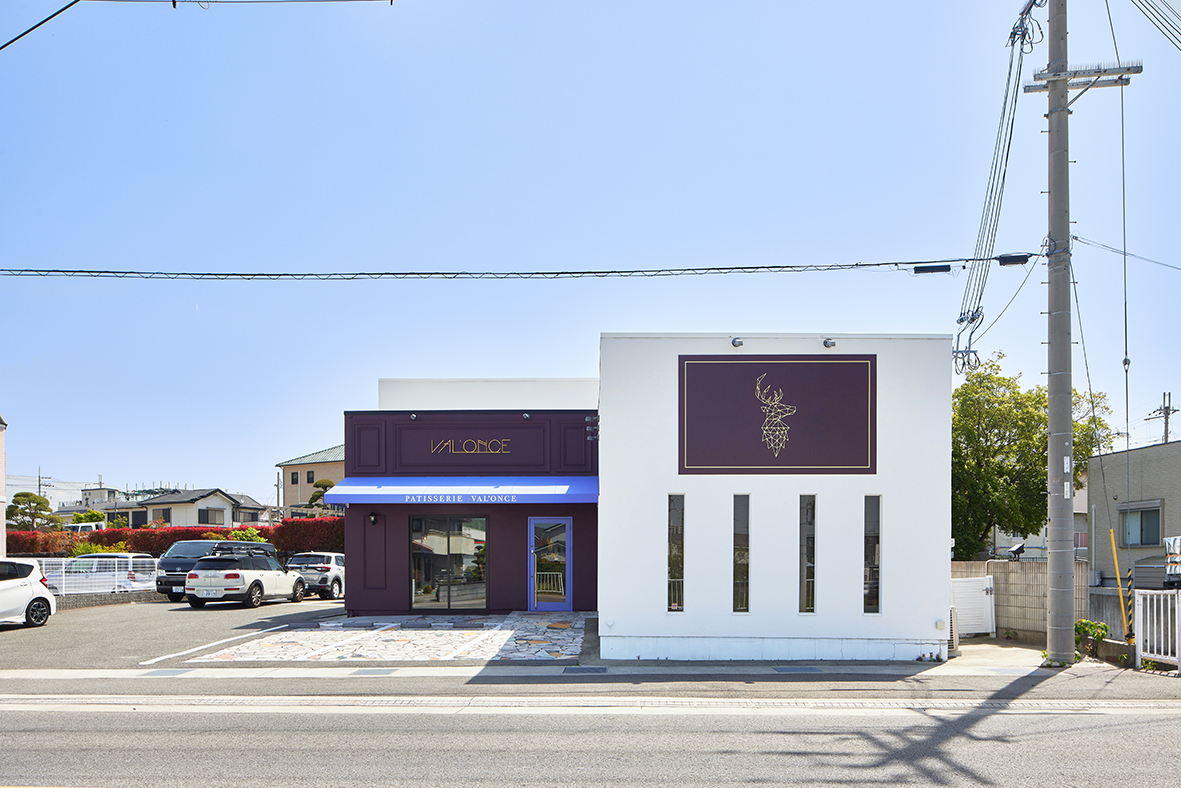 店舗デザインの事例(ケーキ屋サイン)｜和歌山・東京デザイン事務所＆A