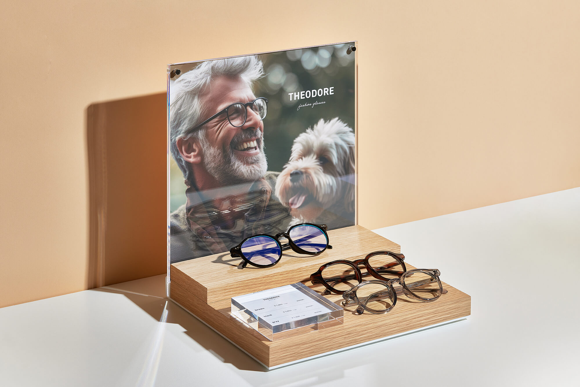 プロダクトの事例(ディスプレイツール-眼鏡)｜＆A