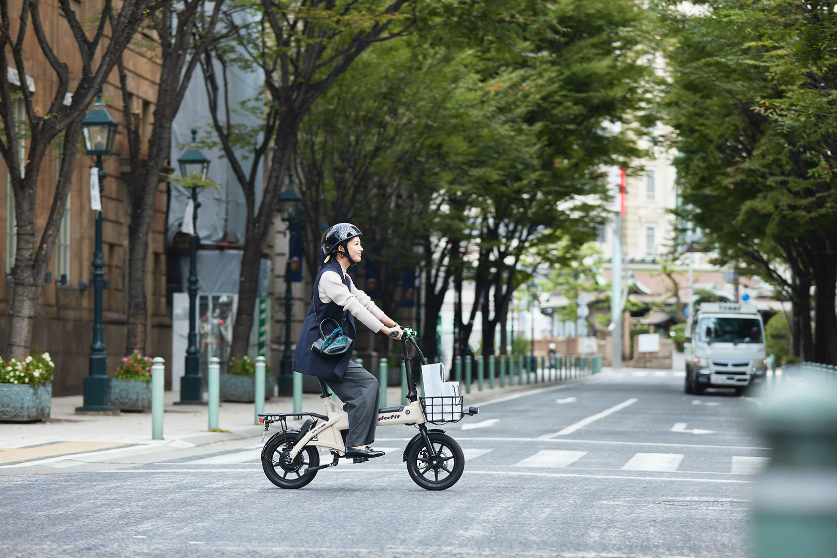 プロダクトの事例(NFR-01-PRO街乗りイメージ)｜＆A