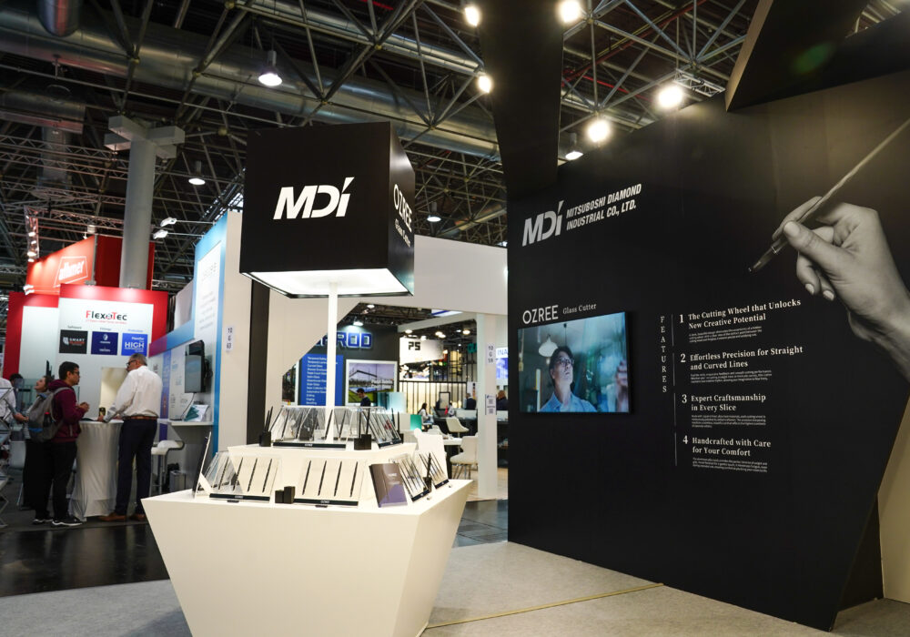 海外展示会の事例(OZREE)｜＆A