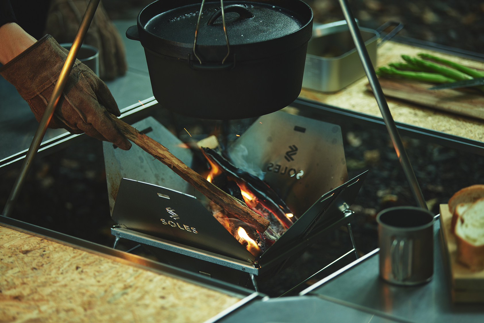 プロダクトとブランディングの事例(焚き火台使用シーン撮影)|&A